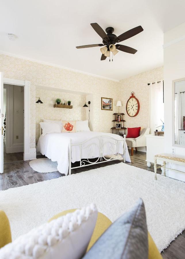 Heritage Quay Bed & Breakfast Pictou Esterno foto