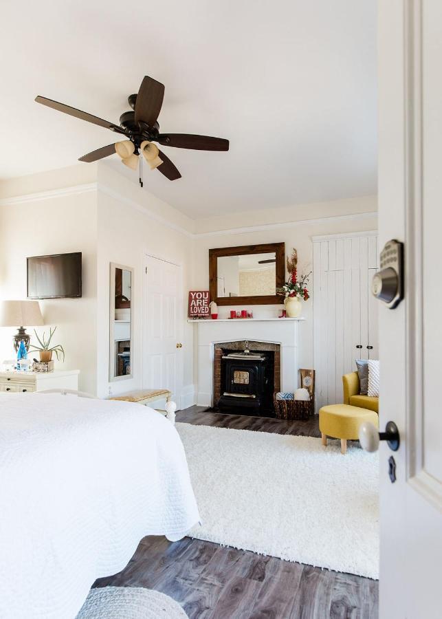 Heritage Quay Bed & Breakfast Pictou Esterno foto